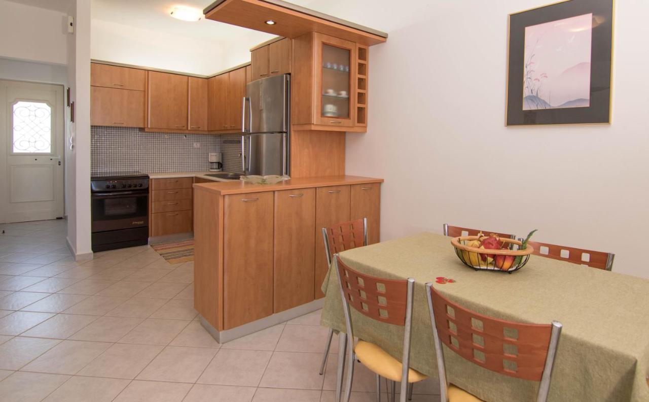 Fedra Apartments, View, Free Parking, 2Mins To Beach パレカストロ エクステリア 写真