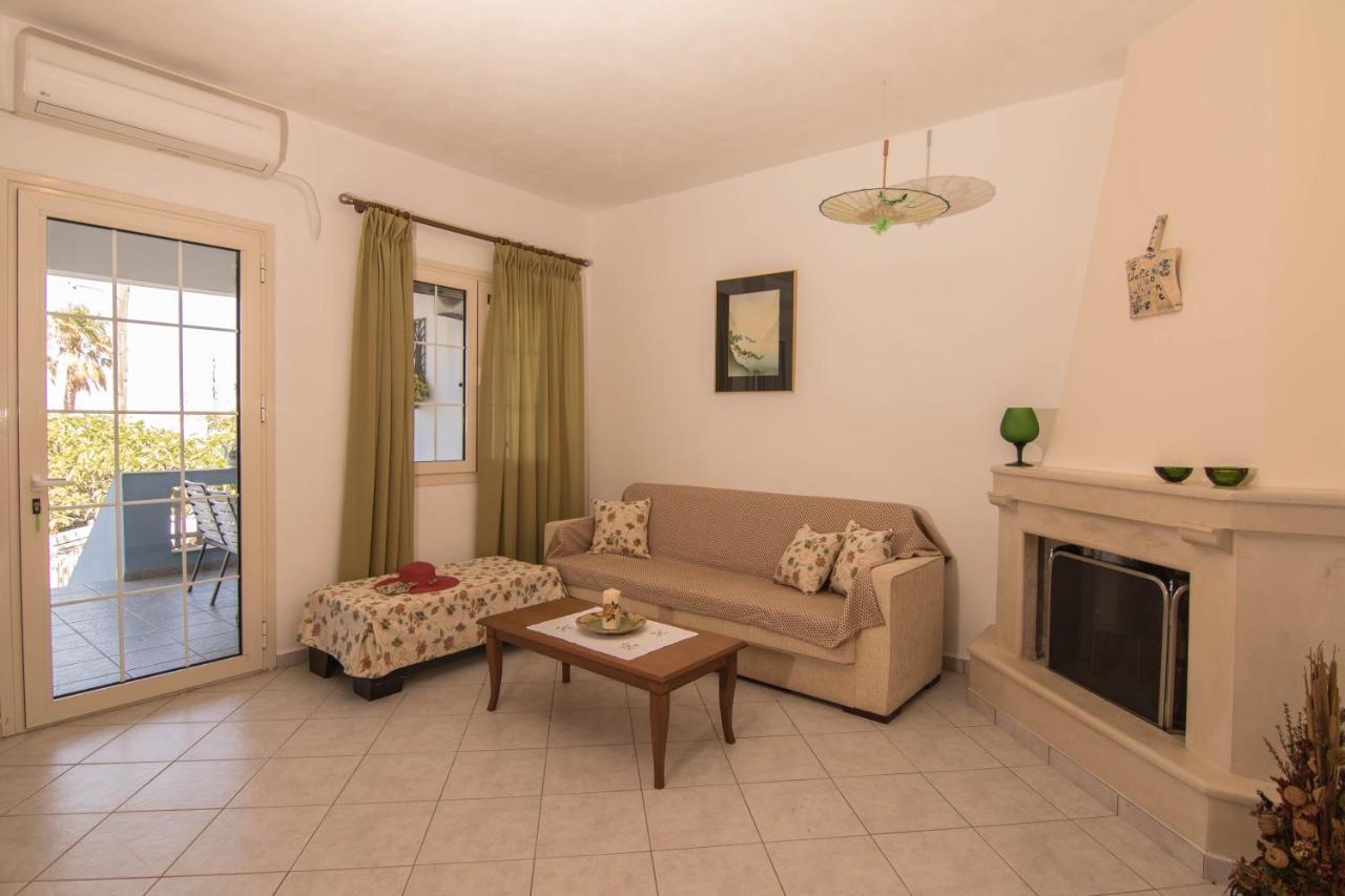 Fedra Apartments, View, Free Parking, 2Mins To Beach パレカストロ エクステリア 写真