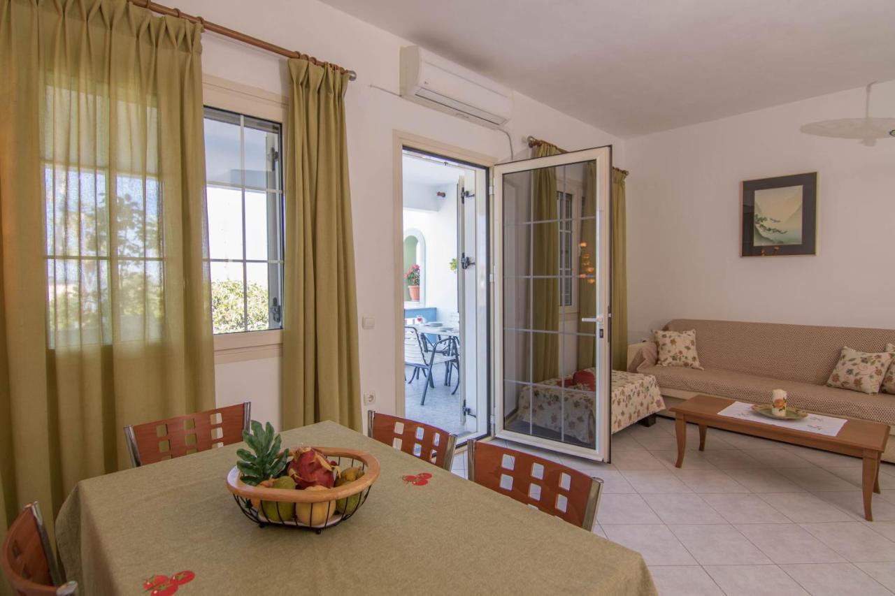 Fedra Apartments, View, Free Parking, 2Mins To Beach パレカストロ エクステリア 写真